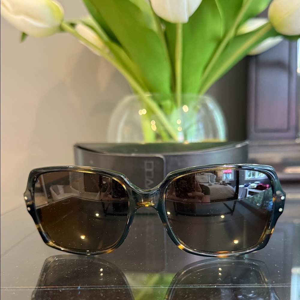 Oliver Peoples Tortoise Shell Sunnies